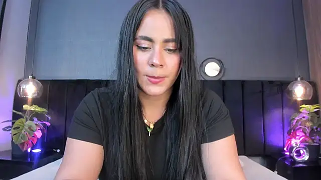 alejandra  garcia online show from April 8, 2026, 3:17 am