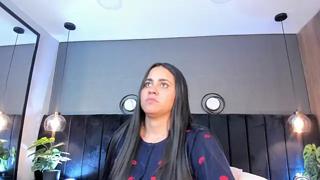 alejandra  garcia online show from May 10, 2026, 2:39 am