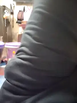 daneypussylover online show from March 15, 2026, 5:02 am