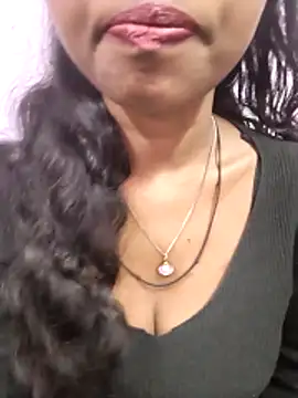 Samira-Ansari online show from March 18, 2026, 10:07 am