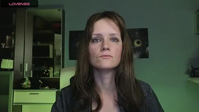 Snapshot of Tender_Swan chatting on June 2, 2026, 9:39 pm Tender Swan online show from June 2, 2026, 9:39 pm
