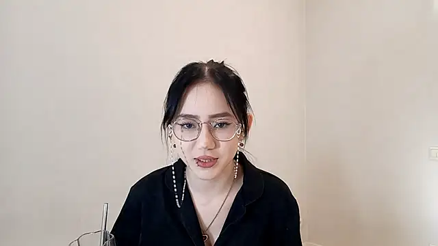 SolvedGlobe online show from April 23, 2026, 1:24 pm