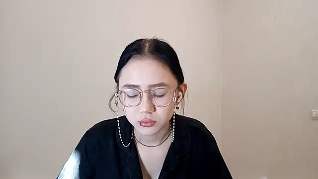 SolvedGlobe online show from April 25, 2026, 1:41 pm