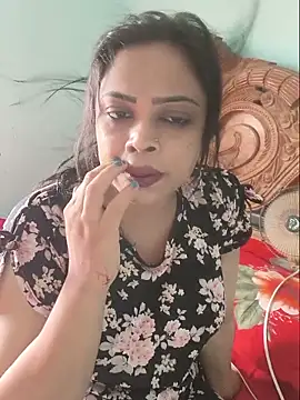 Snapshot of Beauty-3 chatting on June 8, 2026, 8:26 am Beauty-3 online show from June 8, 2026, 8:26 am