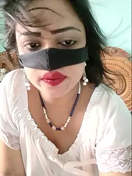 Snapshot of Beauty-3 chatting on June 15, 2026, 3:09 am Beauty-3 online show from June 15, 2026, 3:09 am