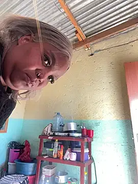 friendlybitch22 online show from June 7, 2026, 9:13 am