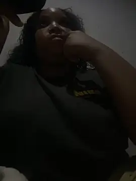 friendlybitch22 online show from June 12, 2026, 5:01 pm