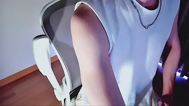 FEIYUS1 online show from March 18, 2026, 2:31 pm