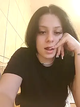 Thehoneyduo online show from March 23, 2026, 6:17 am