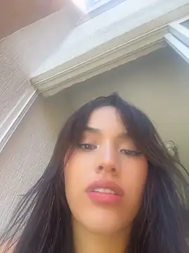 Mia-villalobos online show from May 13, 2026, 1:52 pm