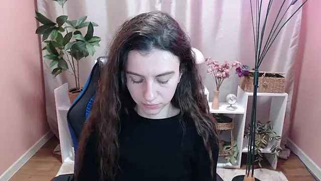 Snapshot of MistyBree chatting on April 20, 2026, 9:34 am MistyBree online show from April 20, 2026, 9:34 am