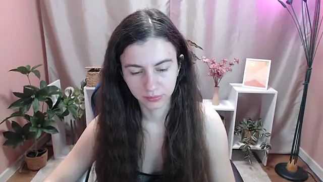 Snapshot of MistyBree chatting on May 1, 2026, 8:08 am MistyBree online show from May 1, 2026, 8:08 am
