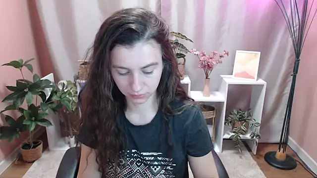 Snapshot of MistyBree chatting on May 3, 2026, 8:09 am MistyBree online show from May 3, 2026, 8:09 am