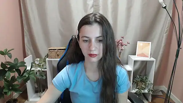 Snapshot of MistyBree chatting on May 14, 2026, 8:10 am MistyBree online show from May 14, 2026, 8:10 am