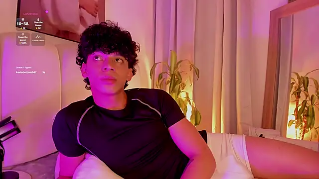 TaylerWhitelll online show from March 4, 2026, 1:55 am