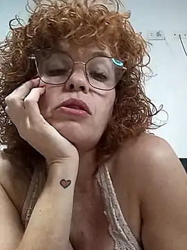 roxybykiss online show from March 24, 2026, 4:06 am
