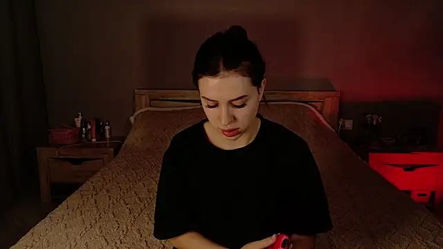 Snapshot of _HotBella_ chatting on March 5, 2026, 2:57 pm HotBella online show from March 5, 2026, 2:57 pm