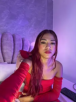 Snapshot of Bella-Sanders chatting on July 28, 2026, 12:59 pm Bella-Sanders online show from July 28, 2026, 12:59 pm