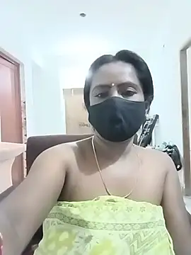 misti-boudii online show from June 29, 2026, 2:06 pm