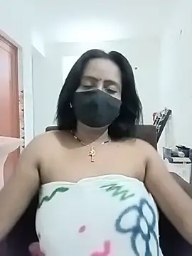 misti-boudii online show from July 11, 2026, 1:47 pm