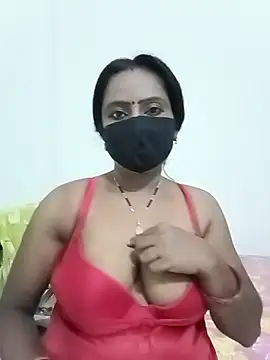 misti-boudii online show from July 14, 2026, 12:55 pm
