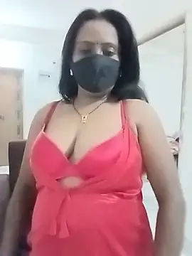 misti-boudii online show from July 17, 2026, 2:45 pm