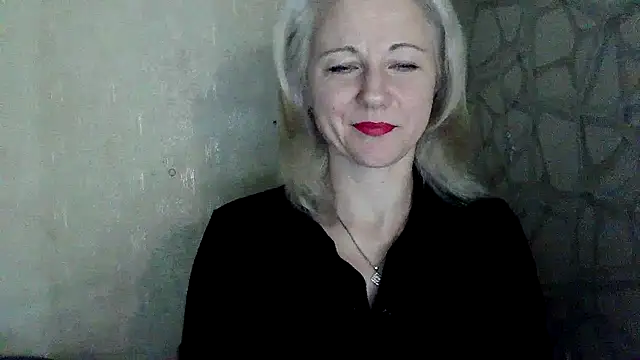 Katerina-Kissa online show from April 24, 2026, 6:32 pm