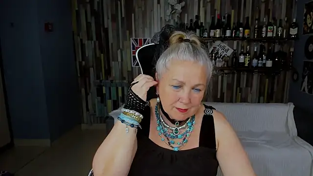 Snapshot of LilaMaharani chatting on May 20, 2026, 12:55 pm LilaMaharani online show from May 20, 2026, 12:55 pm