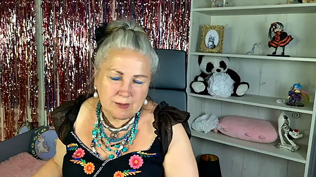 Snapshot of LilaMaharani chatting on June 11, 2026, 12:58 pm LilaMaharani online show from June 11, 2026, 12:58 pm
