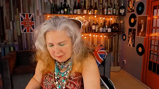 Snapshot of LilaMaharani chatting on July 18, 2026, 1:48 pm LilaMaharani online show from July 18, 2026, 1:48 pm