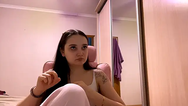 TrulaPhay online show from March 4, 2026, 2:12 pm