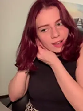 VelvetChloe online show from June 3, 2026, 7:30 pm