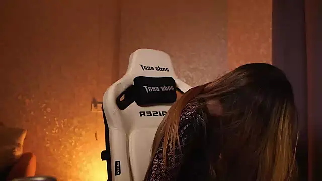 kissandtouch online show from March 2, 2026, 5:20 pm