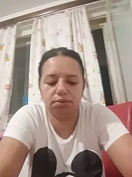 roxana e43 online show from July 21, 2026, 9:06 pm
