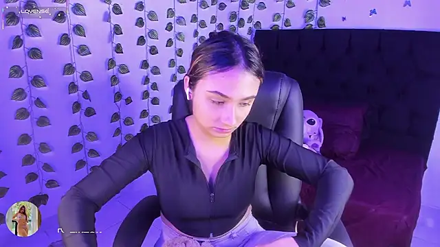 charlotte keyss online show from March 13, 2026, 2:23 pm