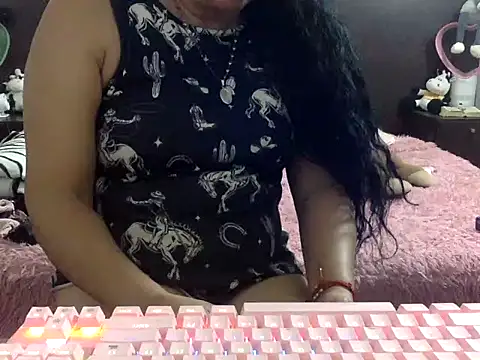 mommy-Milf online show from April 7, 2026, 2:01 am