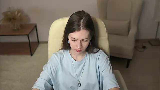 OdiIiaChavarria online show from March 1, 2026, 7:21 am