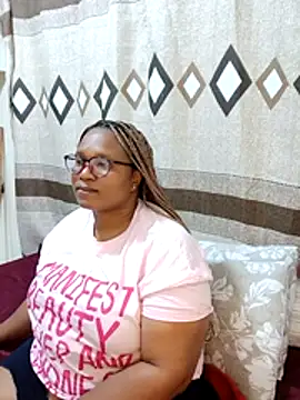 Snapshot of Cuddle_Zee chatting on April 15, 2026, 7:32 pm Cuddle Zee online show from April 15, 2026, 7:32 pm