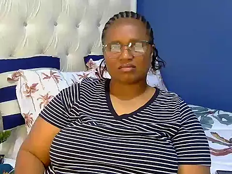 Snapshot of Cuddle_Zee chatting on May 4, 2026, 3:08 pm Cuddle Zee online show from May 4, 2026, 3:08 pm