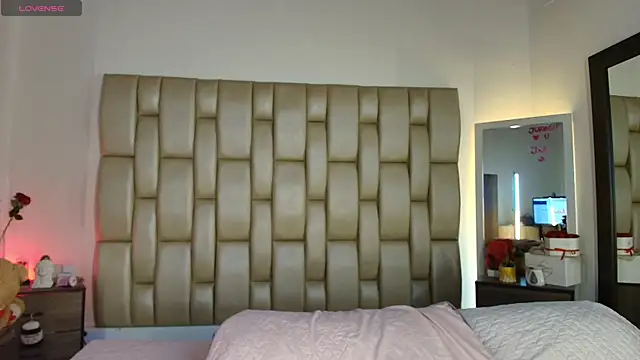 ZoeBarlove online show from March 14, 2026, 11:48 am