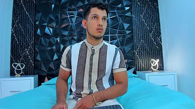 Snapshot of MaxiStanford chatting on March 16, 2026, 9:19 pm MaxiStanford online show from March 16, 2026, 9:19 pm