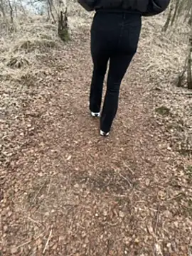 Sweetlauu online show from March 29, 2026, 3:01 pm