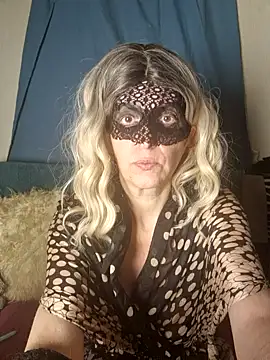 Dentelle online show from March 17, 2026, 6:33 pm