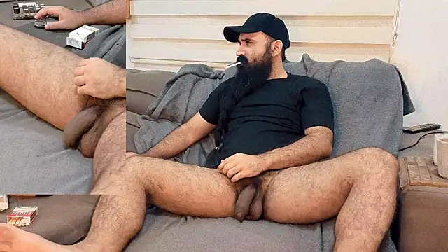 Snapshot of Barba_Negra_Fumador chatting on May 2, 2026, 9:53 pm Barba Negra Fumador online show from May 2, 2026, 9:53 pm