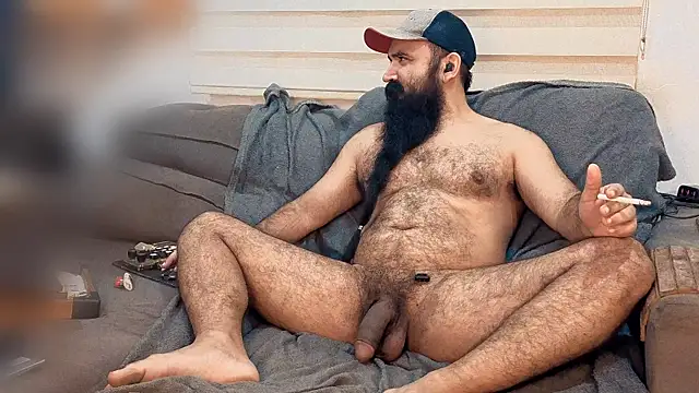 Snapshot of Barba_Negra_Fumador chatting on May 10, 2026, 9:20 pm Barba Negra Fumador online show from May 10, 2026, 9:20 pm