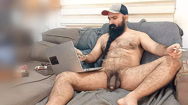 Snapshot of Barba_Negra_Fumador chatting on May 19, 2026, 2:34 pm Barba Negra Fumador online show from May 19, 2026, 2:34 pm