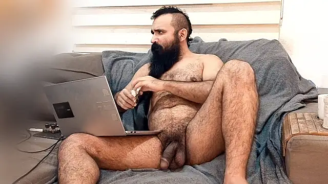 Snapshot of Barba_Negra_Fumador chatting on June 9, 2026, 9:59 pm Barba Negra Fumador online show from June 9, 2026, 9:59 pm