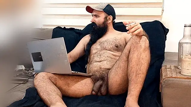 Snapshot of Barba_Negra_Fumador chatting on July 12, 2026, 7:38 pm Barba Negra Fumador online show from July 12, 2026, 7:38 pm