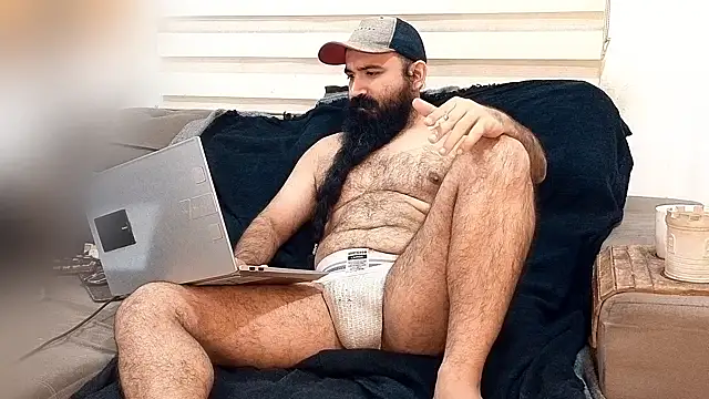 Snapshot of Barba_Negra_Fumador chatting on July 15, 2026, 9:42 pm Barba Negra Fumador online show from July 15, 2026, 9:42 pm