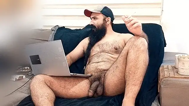 Snapshot of Barba_Negra_Fumador chatting on July 16, 2026, 5:41 pm Barba Negra Fumador online show from July 16, 2026, 5:41 pm